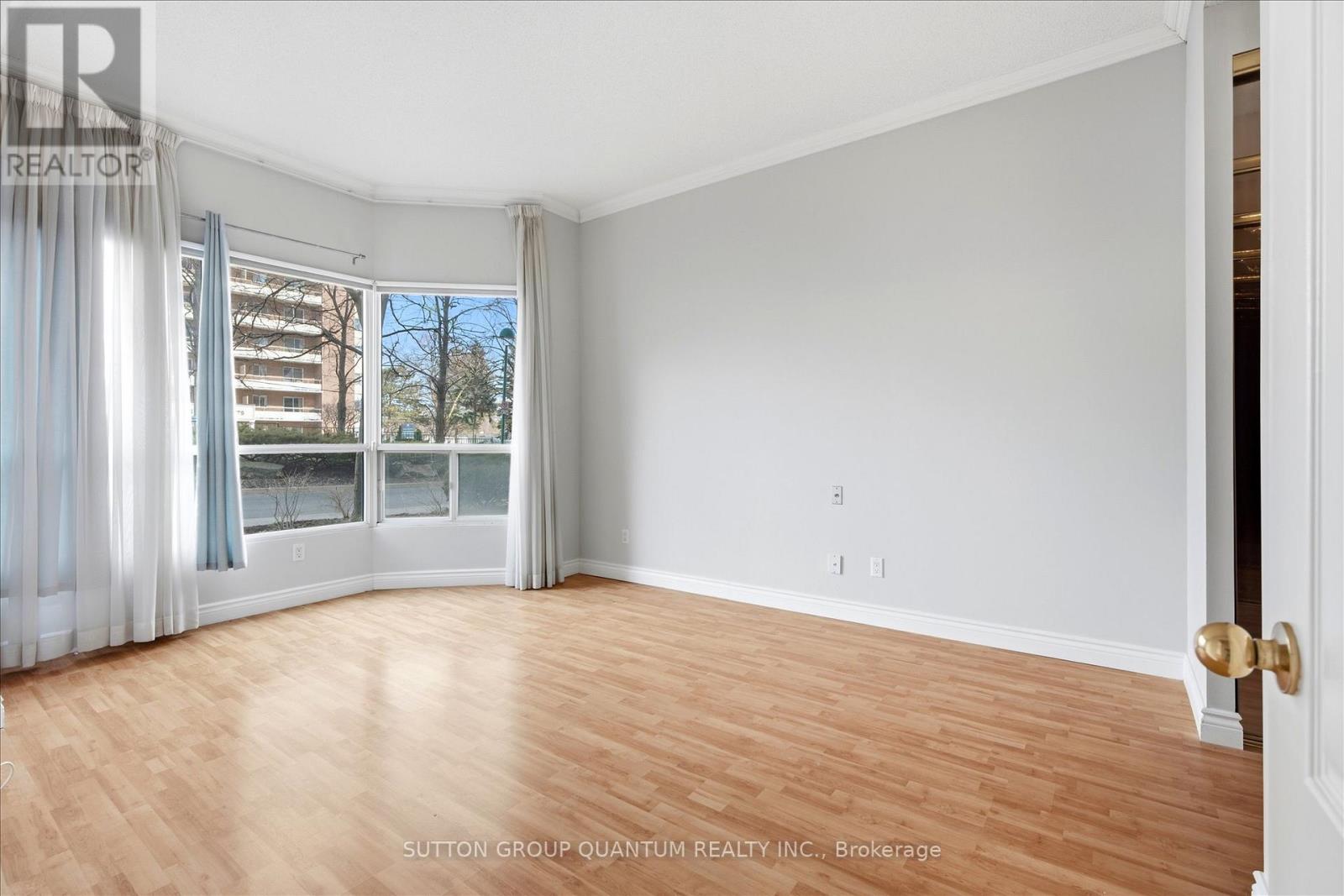 102 - 100 Millside Drive, Milton, Ontario  L9T 5E3 - Photo 23 - W12986634