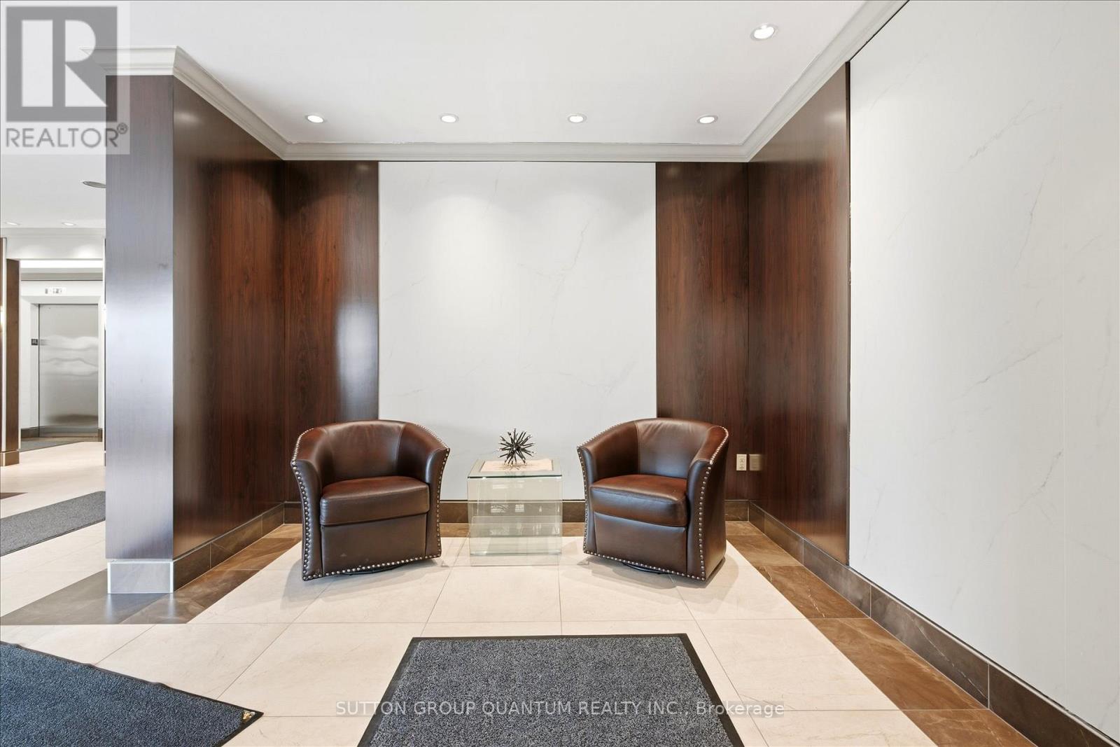 102 - 100 Millside Drive, Milton, Ontario  L9T 5E3 - Photo 6 - W12986634