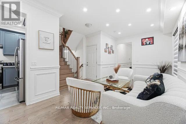 24 Benhurst Crescent, Brampton, Ontario  L7A 5A2 - Photo 11 - W12986660