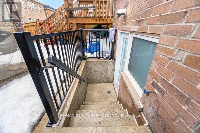 24 Benhurst Crescent, Brampton, Ontario  L7A 5A2 - Photo 34 - W12986660