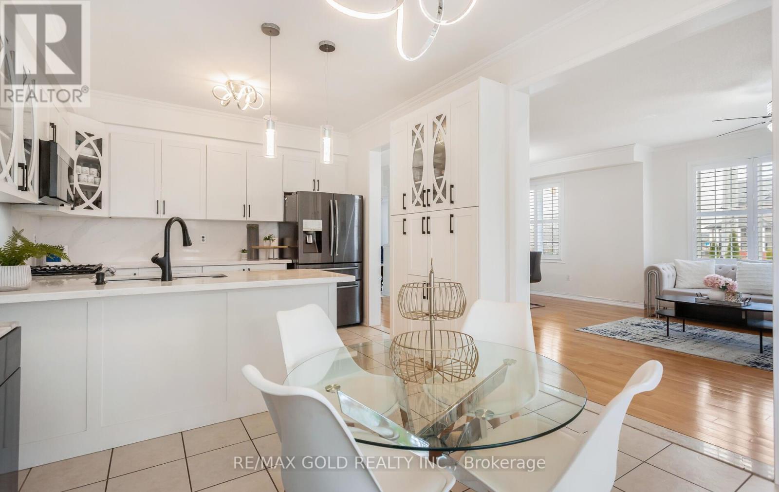 1090 Trudeau Drive, Milton, Ontario  L9T 0A3 - Photo 16 - W12986670