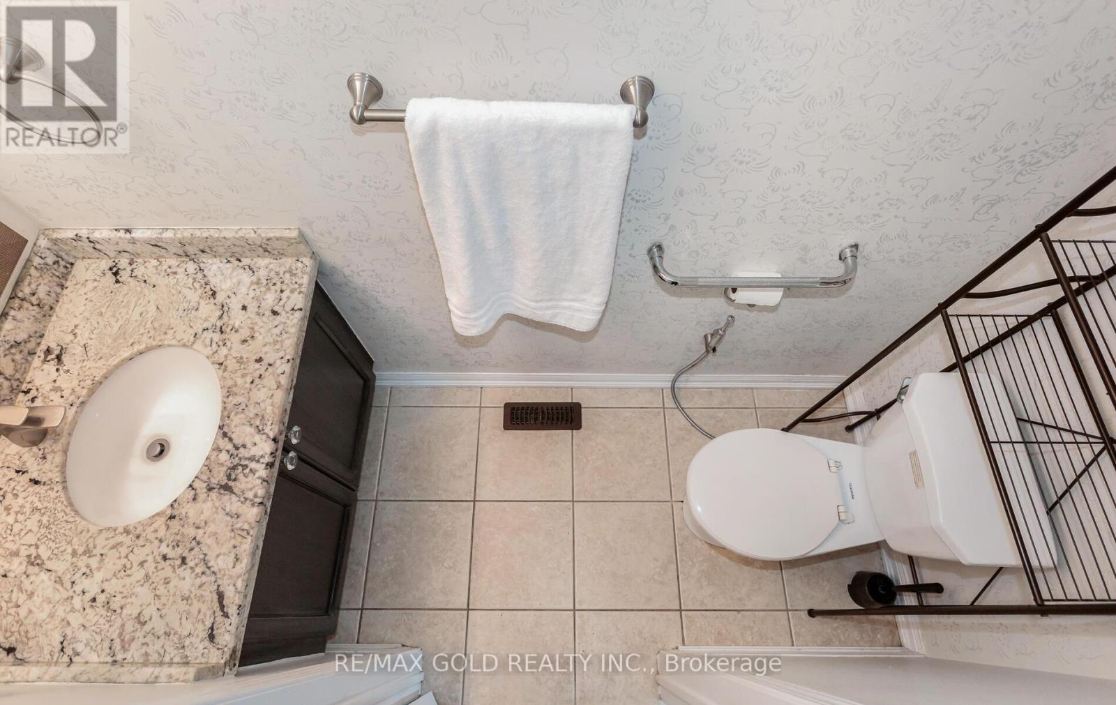 1090 Trudeau Drive, Milton, Ontario  L9T 0A3 - Photo 18 - W12986670