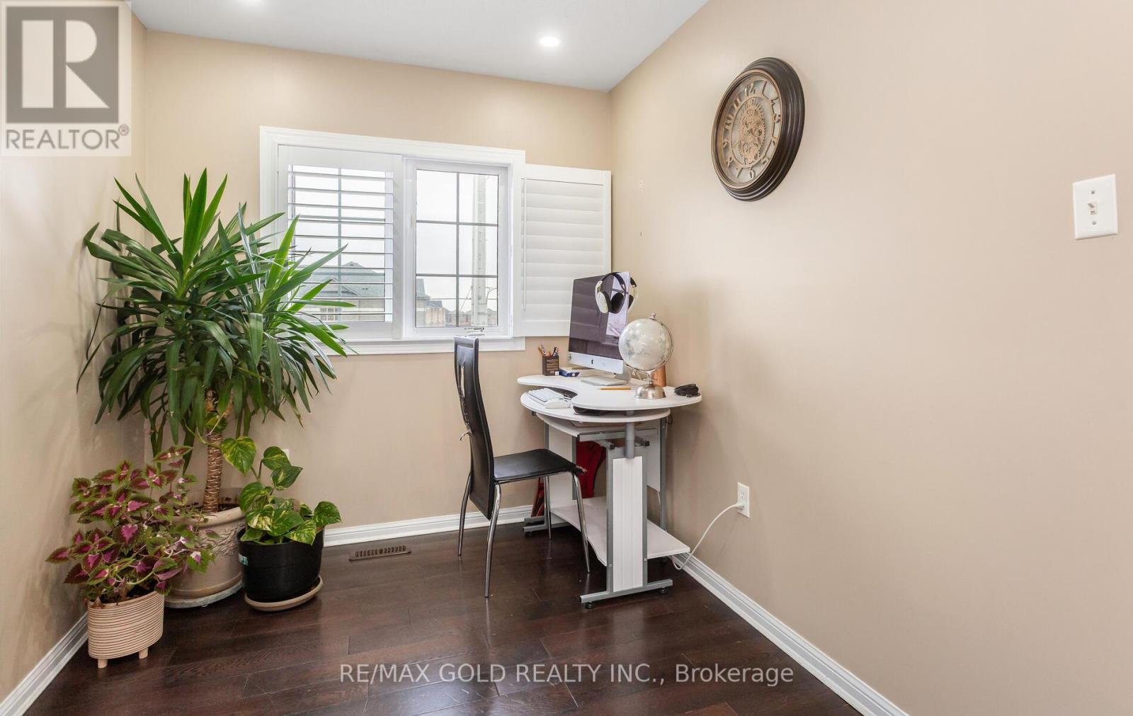 1090 Trudeau Drive, Milton, Ontario  L9T 0A3 - Photo 23 - W12986670