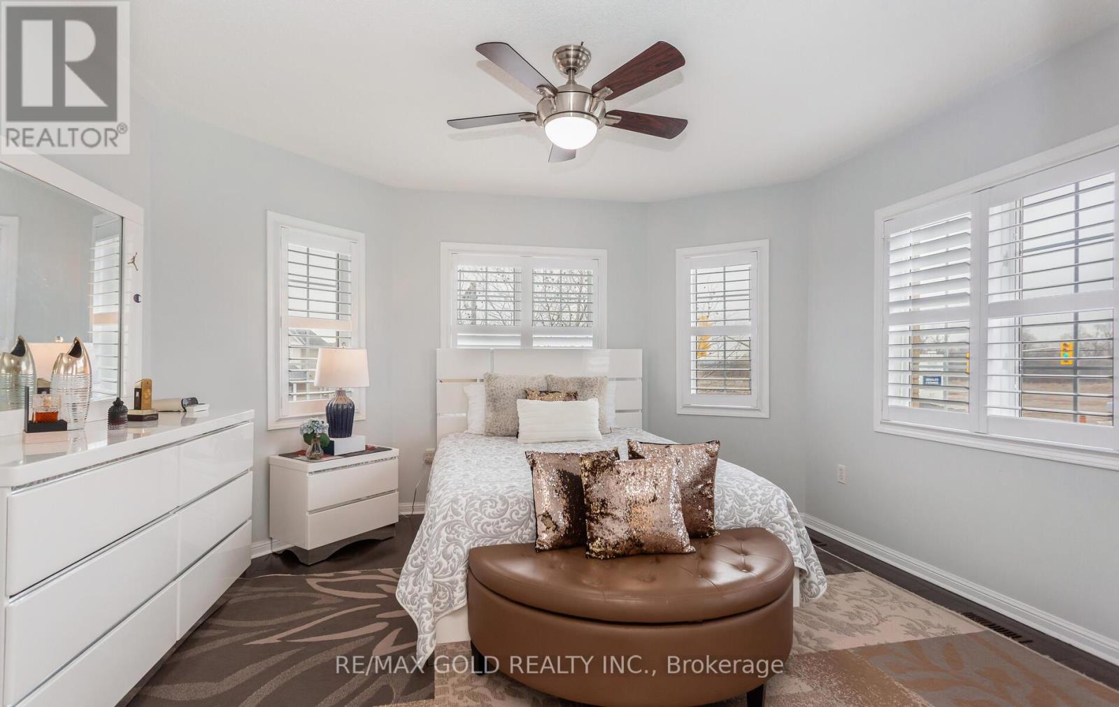 1090 Trudeau Drive, Milton, Ontario  L9T 0A3 - Photo 31 - W12986670