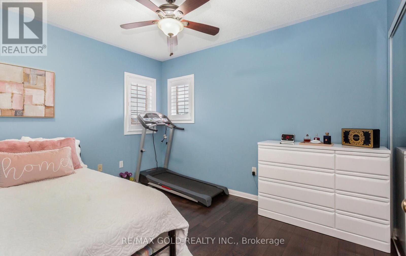 1090 Trudeau Drive, Milton, Ontario  L9T 0A3 - Photo 35 - W12986670