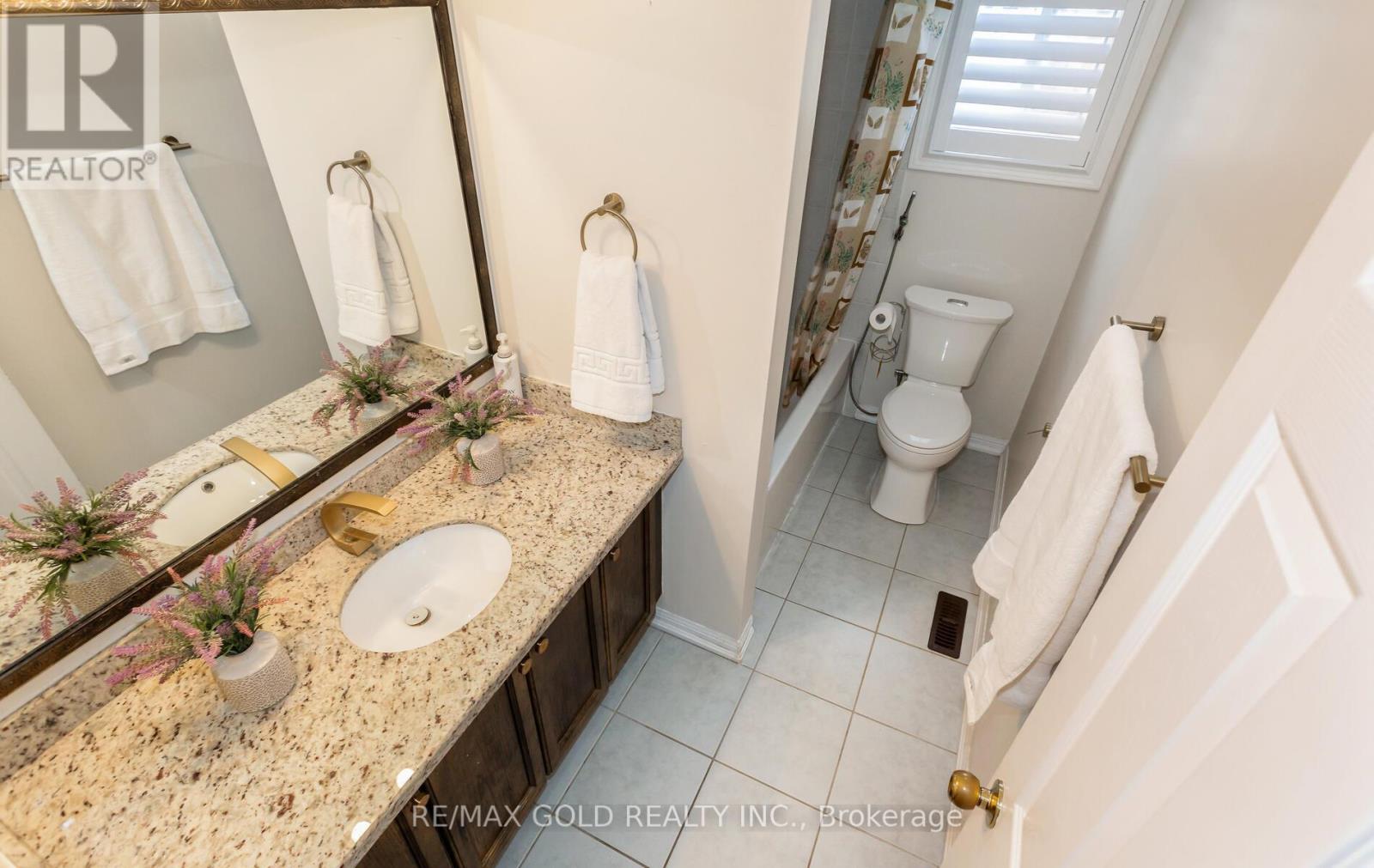 1090 Trudeau Drive, Milton, Ontario  L9T 0A3 - Photo 38 - W12986670