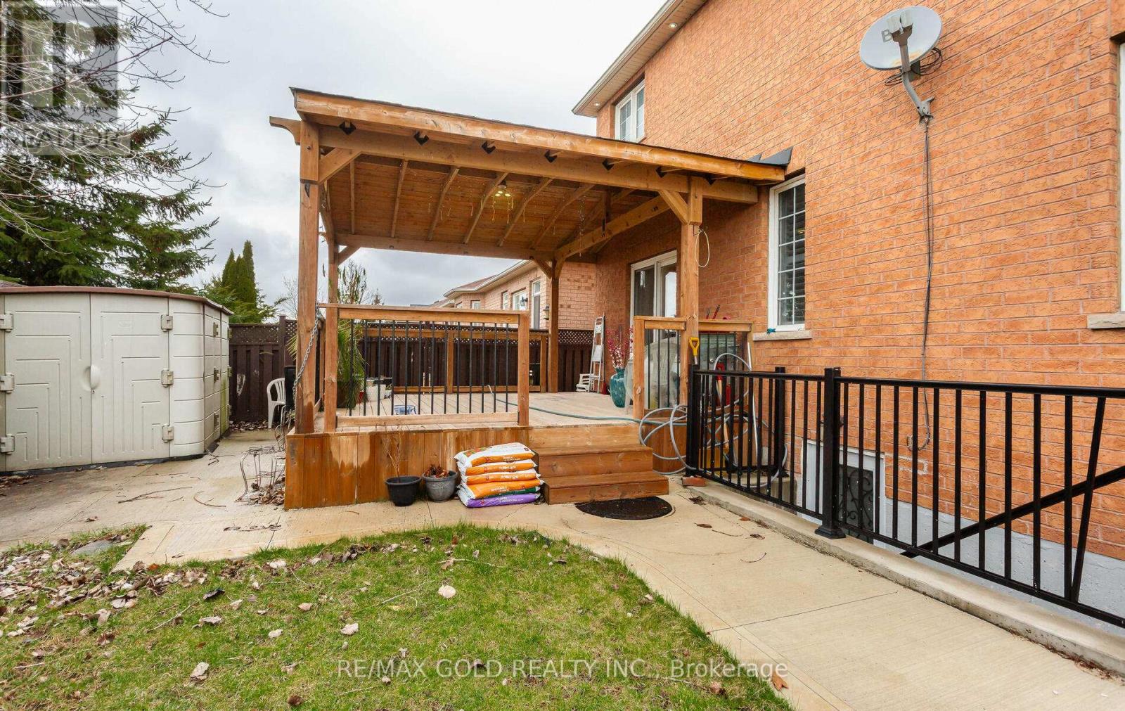 1090 Trudeau Drive, Milton, Ontario  L9T 0A3 - Photo 40 - W12986670