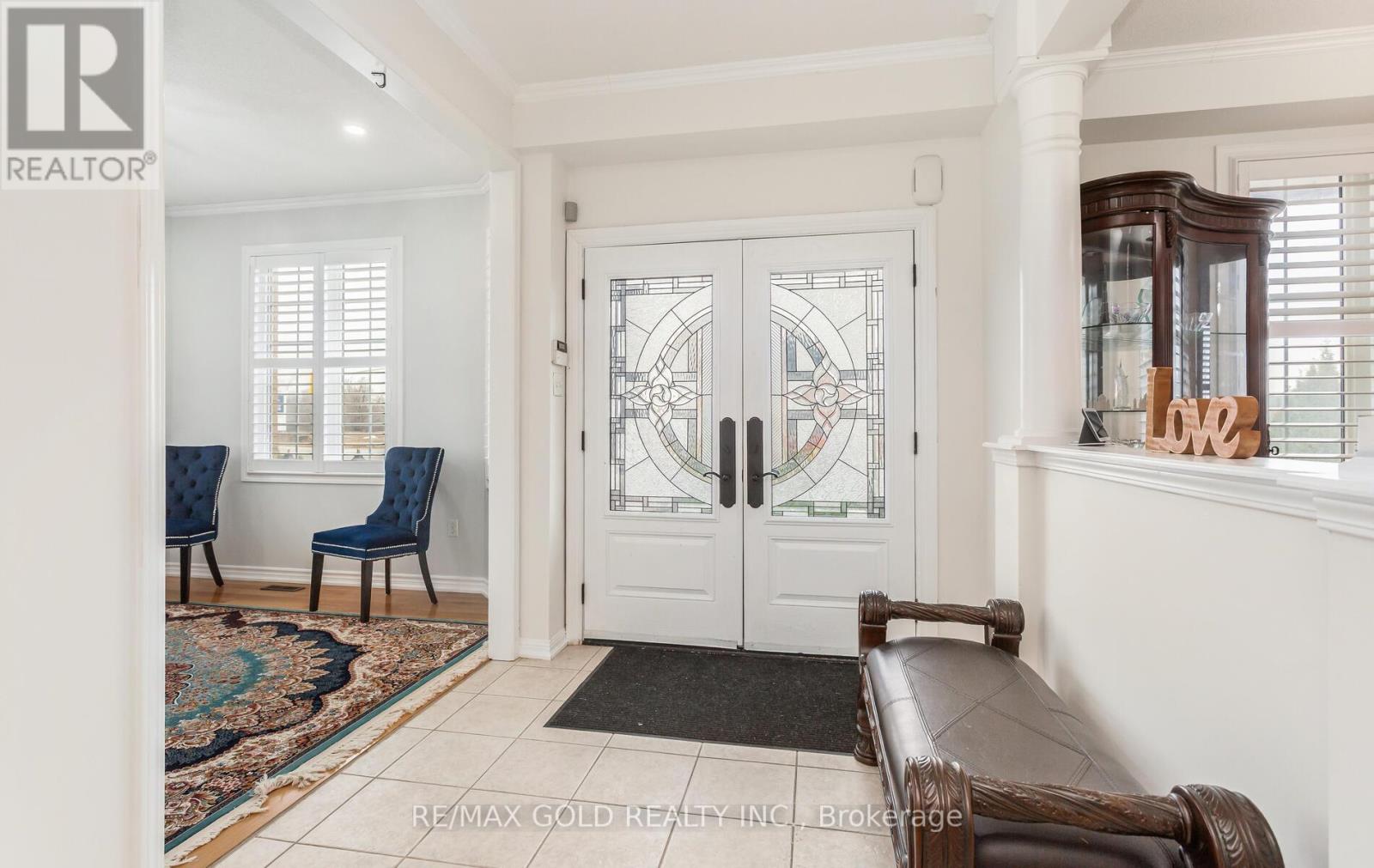 1090 Trudeau Drive, Milton, Ontario  L9T 0A3 - Photo 5 - W12986670