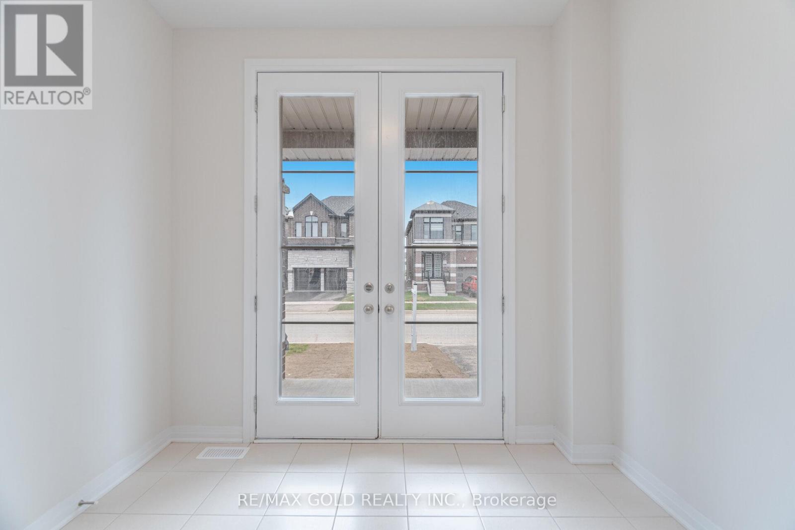 103 Player Drive, Erin, Ontario  N0B 1T0 - Photo 4 - X12986620