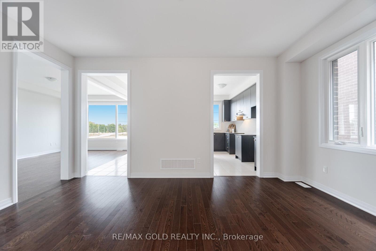 103 Player Drive, Erin, Ontario  N0B 1T0 - Photo 5 - X12986620