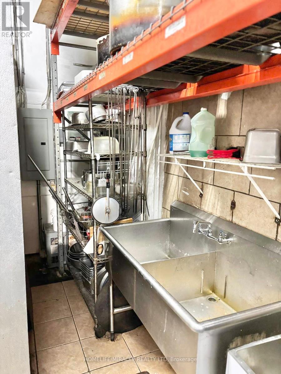 J - 500 Can-Amera Parkway, Cambridge, Ontario  N1T 0A2 - Photo 5 - X12986624