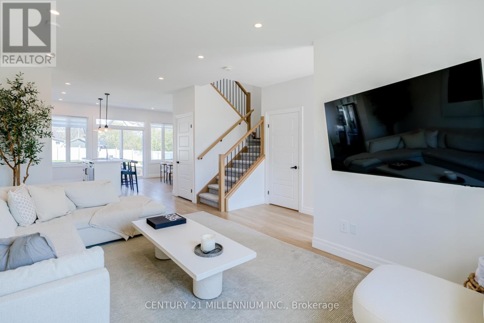 17 Helen Court, Central Elgin, Ontario  N0L 1B0 - Photo 10 - X12986652