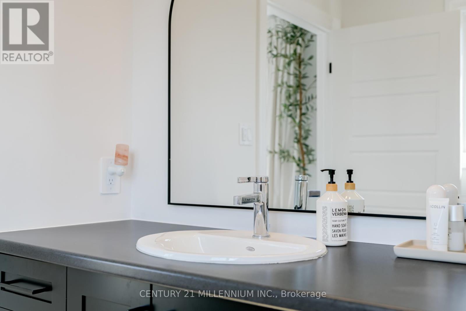 17 Helen Court, Central Elgin, Ontario  N0L 1B0 - Photo 26 - X12986652