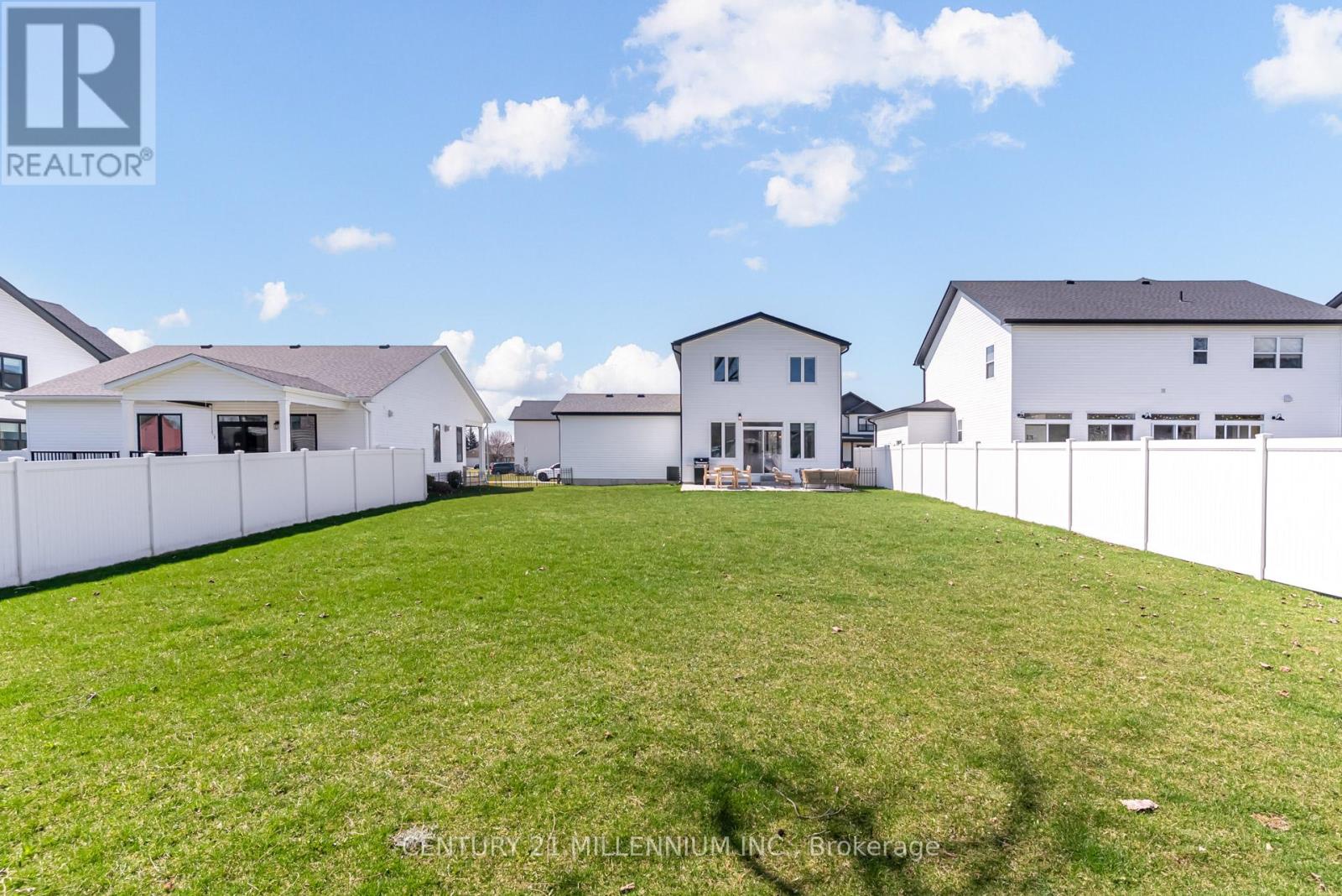 17 Helen Court, Central Elgin, Ontario  N0L 1B0 - Photo 38 - X12986652