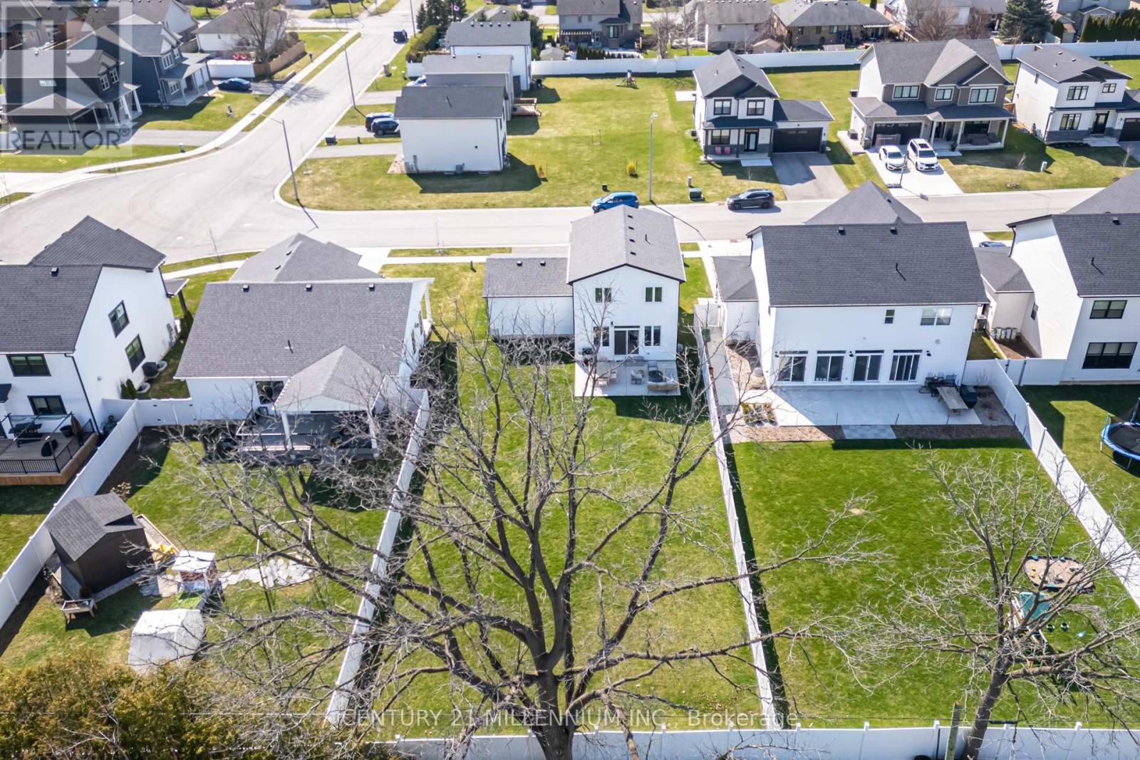 17 Helen Court, Central Elgin, Ontario  N0L 1B0 - Photo 46 - X12986652