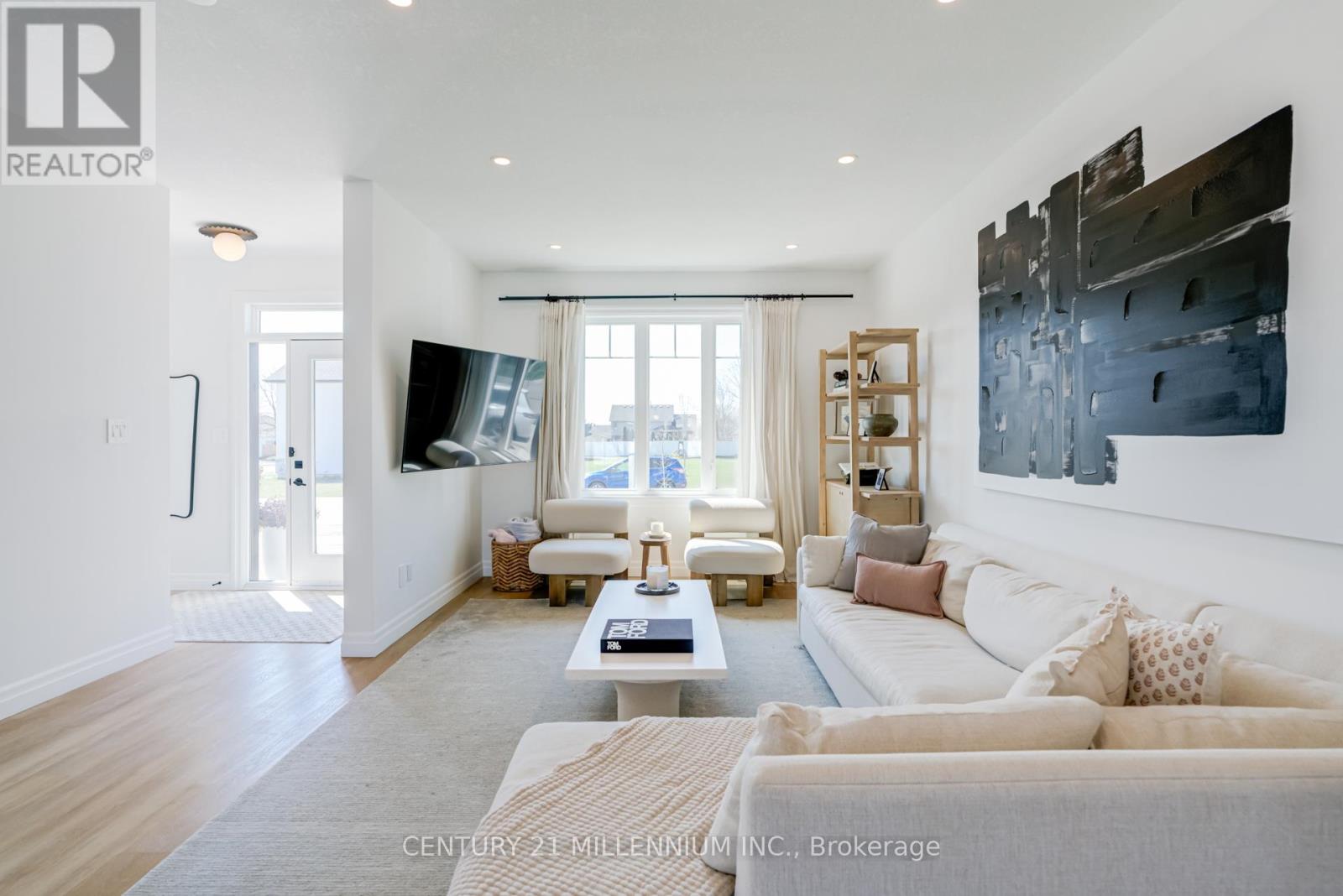 17 Helen Court, Central Elgin, Ontario  N0L 1B0 - Photo 8 - X12986652