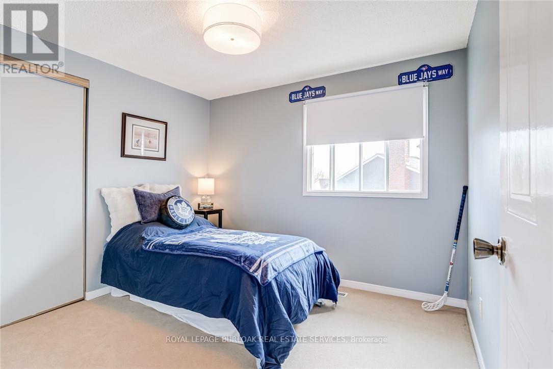 2055 Hunters Wood Drive, Burlington, Ontario  L7M 2T9 - Photo 31 - W12985604