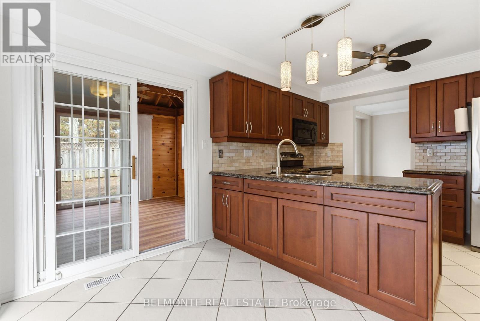 888 Lavis Court, Oshawa, Ontario  L1K 1W1 - Photo 15 - E12983982