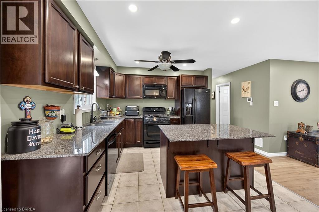 30 Mcintosh Court, Brantford, Ontario  N3R 5W9 - Photo 5 - 40814737