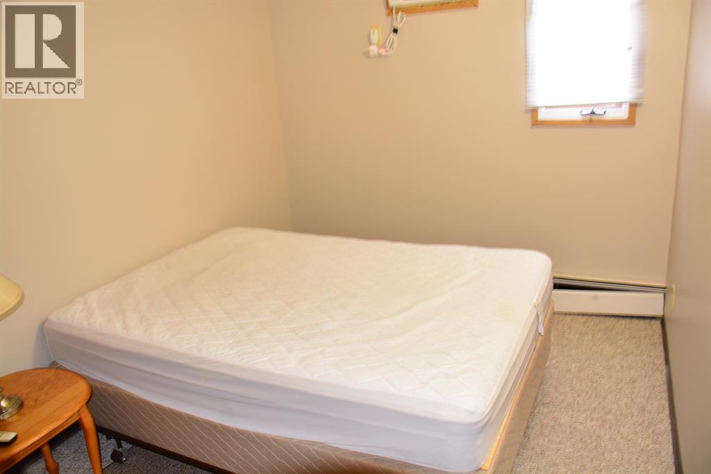 101-215, 10118 100 Avenue, Peace River, Alberta  T8S 1R3 - Photo 14 - A2264118