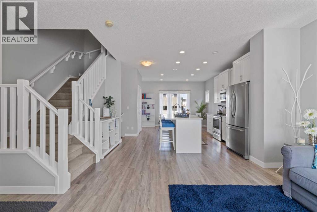 53 Walcrest Gate SE, Calgary, Alberta  T2X 4G2 - Photo 4 - A2300472