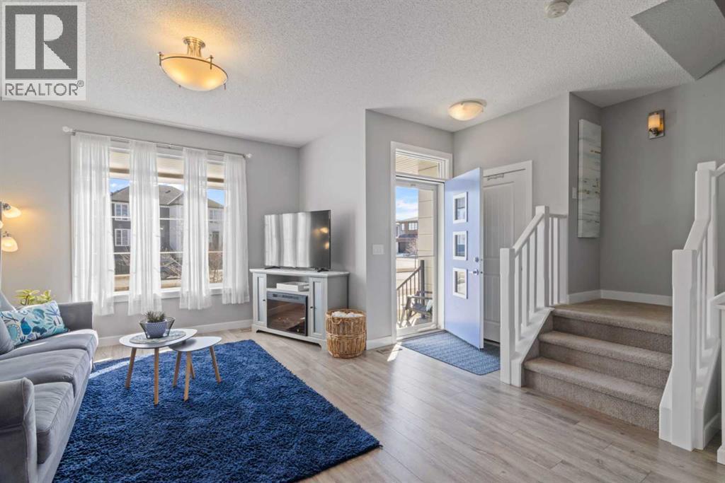 53 Walcrest Gate SE, Calgary, Alberta  T2X 4G2 - Photo 3 - A2300472