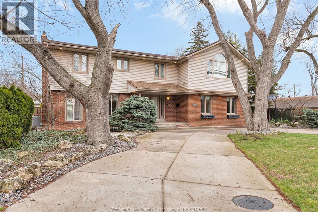 3748 OUELLETTE AVENUE, Windsor, Ontario