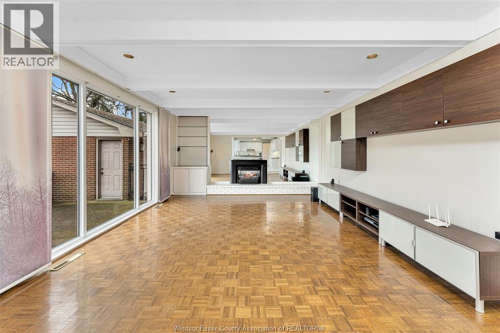 3748 Ouellette Avenue, Windsor, Ontario  N9E 3M7 - Photo 13 - 26007832
