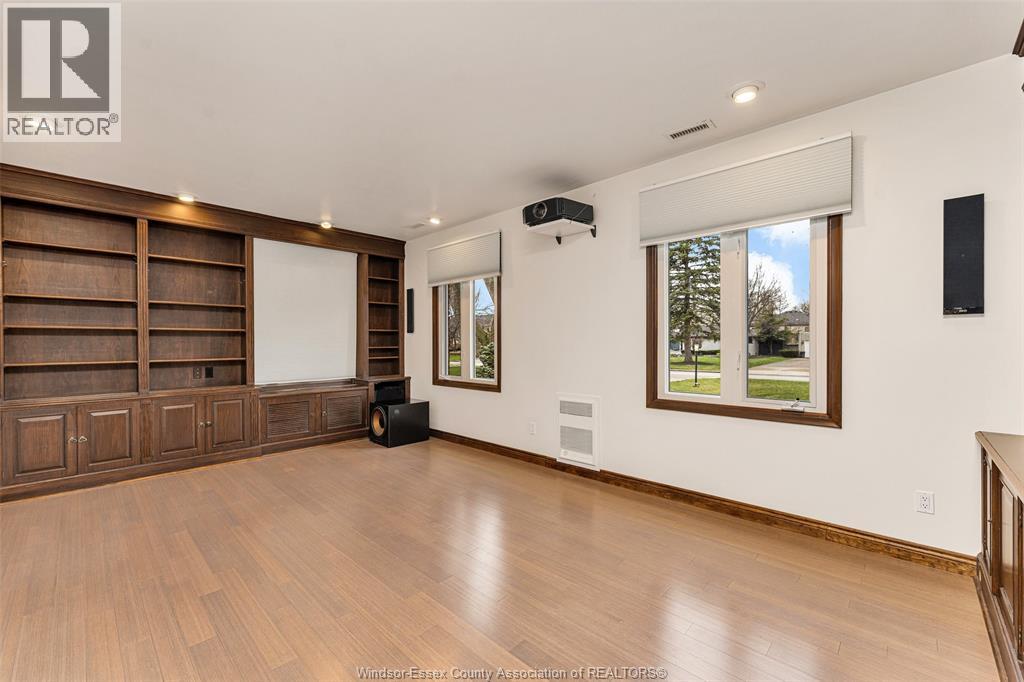 3748 Ouellette Avenue, Windsor, Ontario  N9E 3M7 - Photo 15 - 26007832