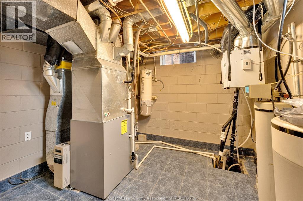 3748 Ouellette Avenue, Windsor, Ontario  N9E 3M7 - Photo 34 - 26007832