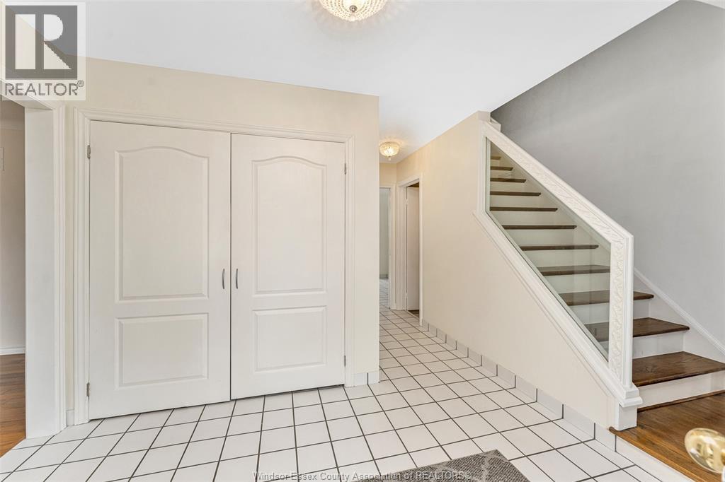 3748 Ouellette Avenue, Windsor, Ontario  N9E 3M7 - Photo 8 - 26007832