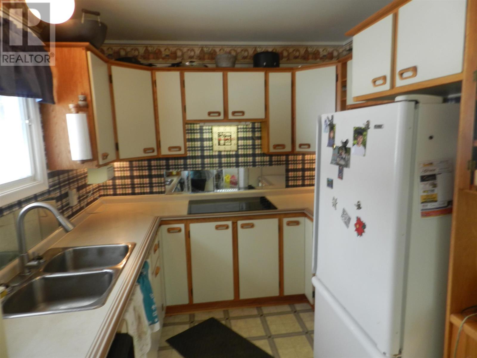 178 Hillside Dr S, Elliot Lake, Ontario  P5A 1N3 - Photo 9 - SM260557