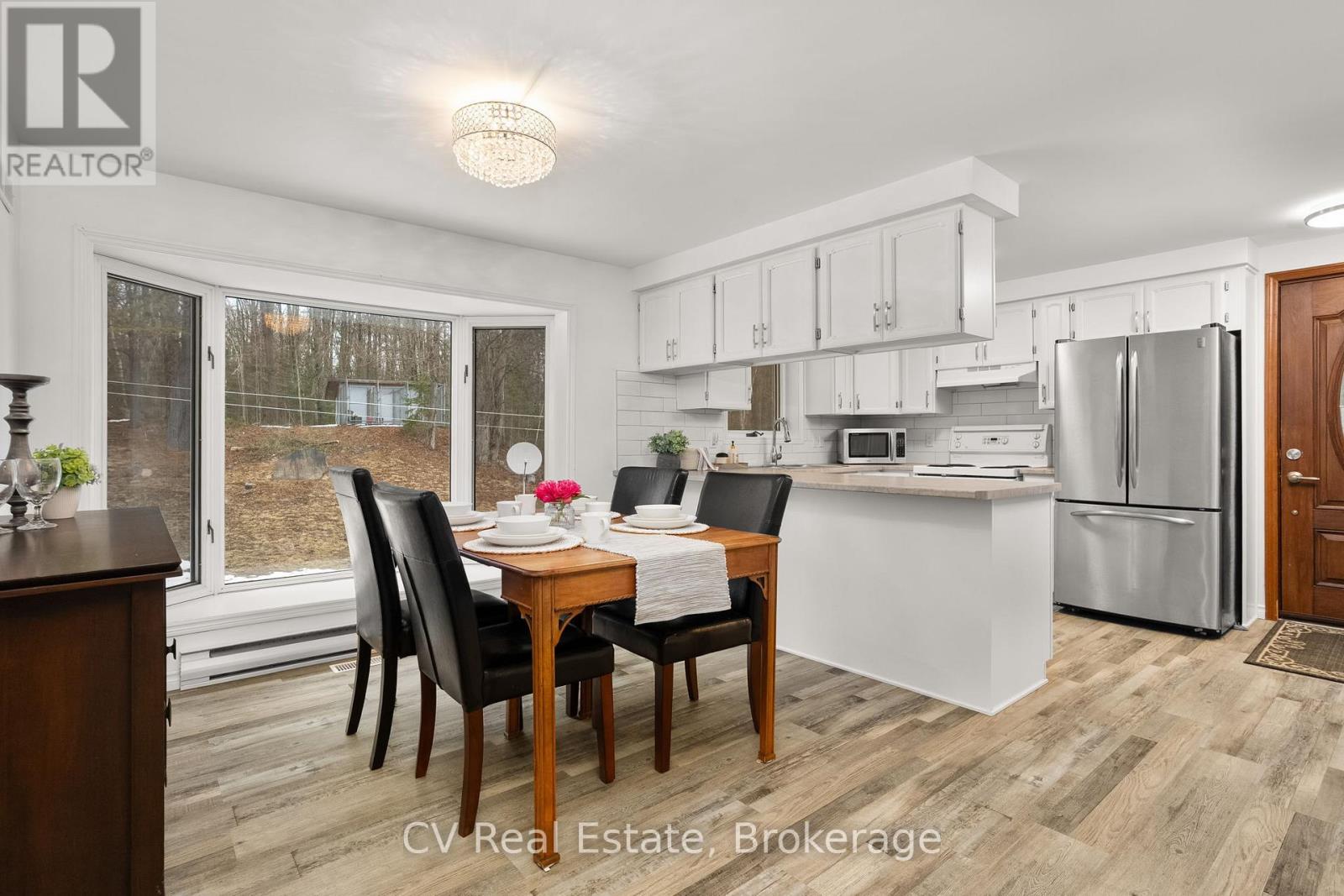 1183 Echo Lake Road, Lake Of Bays, Ontario  P0B 1A0 - Photo 14 - X12986702