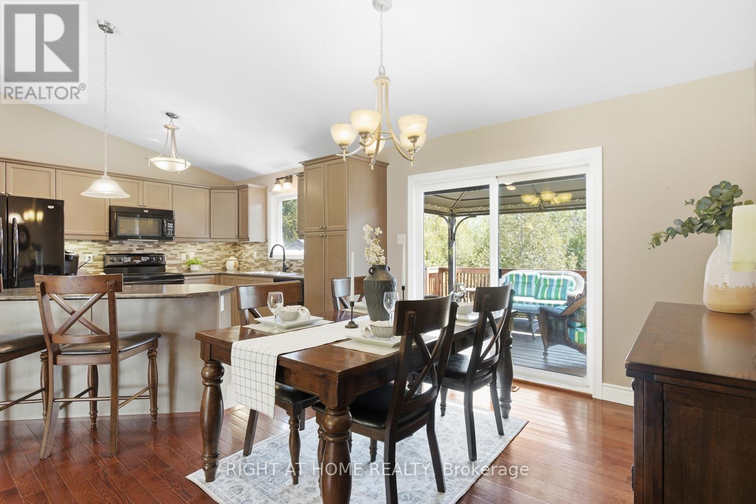 216 Mount Horeb Road, Kawartha Lakes, Ontario  K9V 4R4 - Photo 14 - X12986712