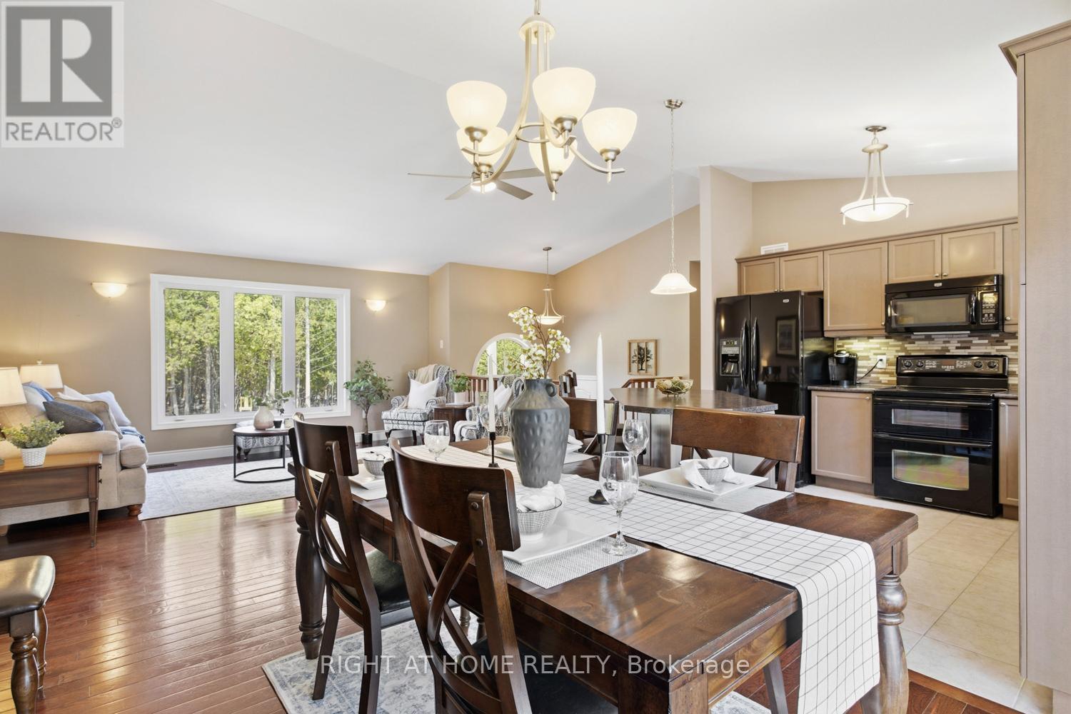 216 Mount Horeb Road, Kawartha Lakes, Ontario  K9V 4R4 - Photo 15 - X12986712