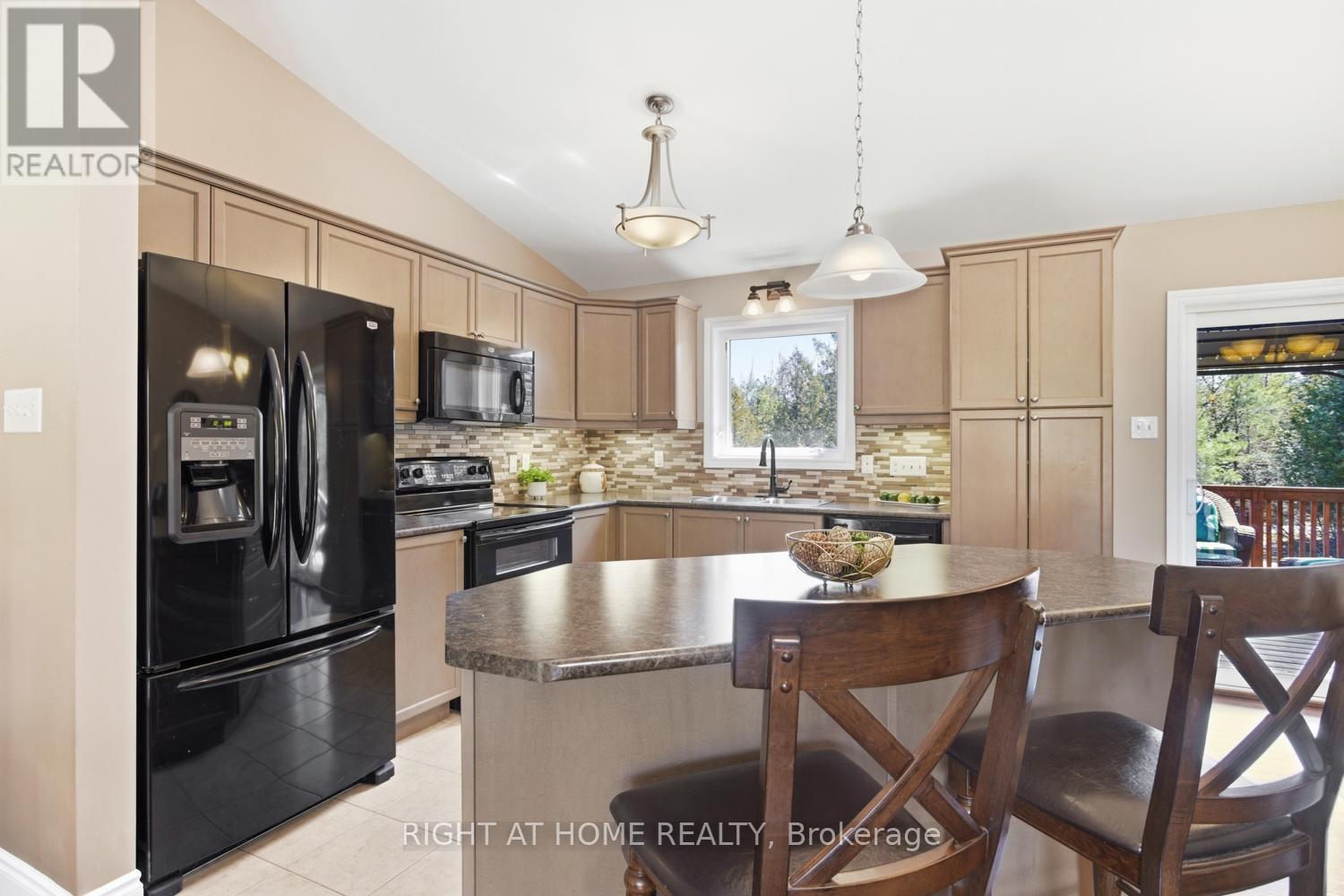 216 Mount Horeb Road, Kawartha Lakes, Ontario  K9V 4R4 - Photo 16 - X12986712