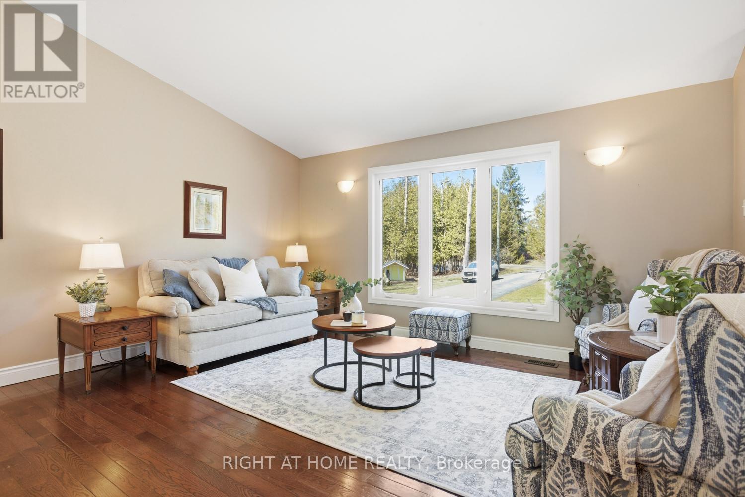 216 Mount Horeb Road, Kawartha Lakes, Ontario  K9V 4R4 - Photo 9 - X12986712