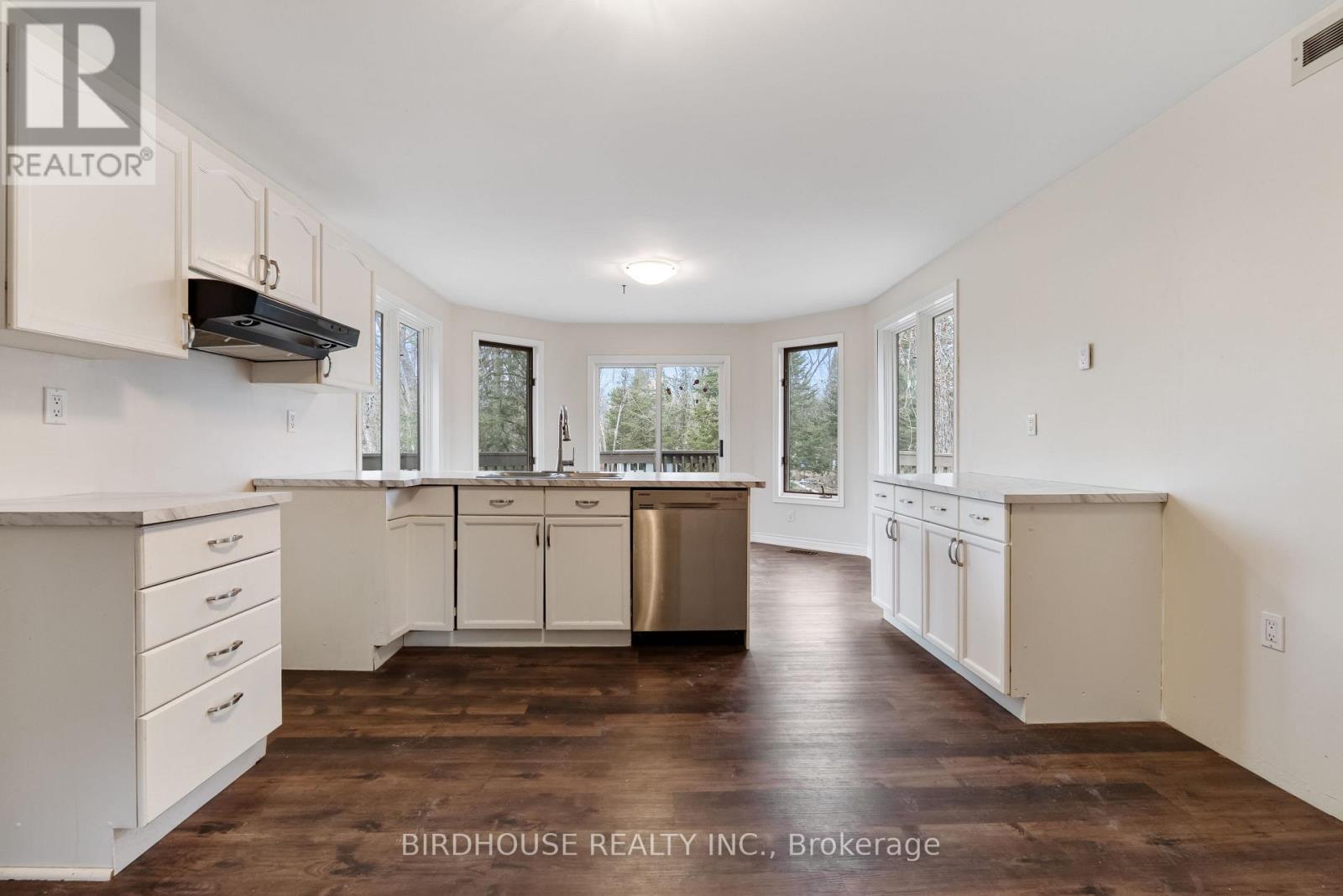 102 Edwina Drive, Trent Lakes, Ontario  K0M 1A0 - Photo 10 - X12986720