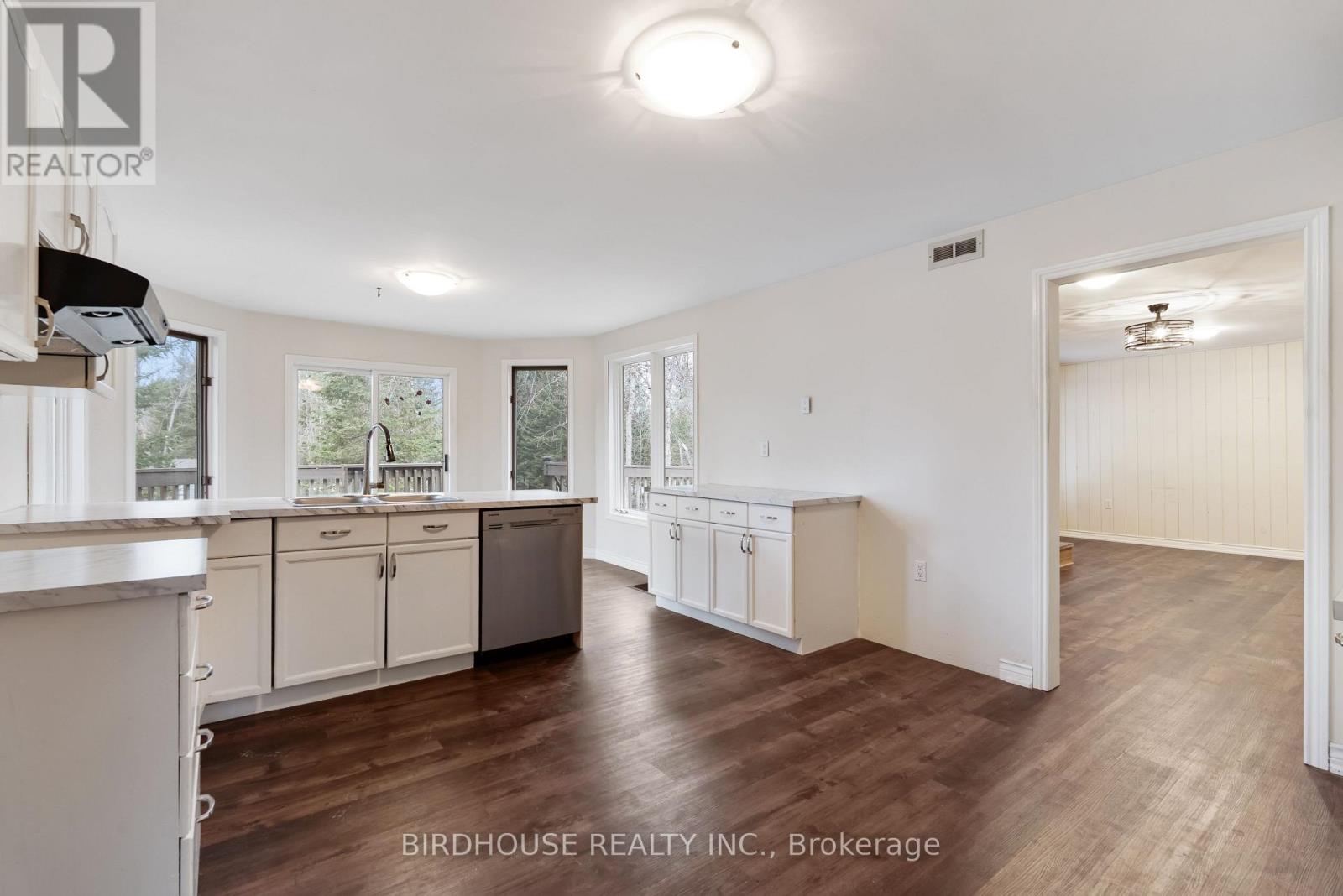 102 Edwina Drive, Trent Lakes, Ontario  K0M 1A0 - Photo 9 - X12986720