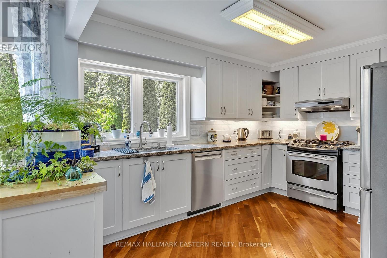 959 Golfview Road, Peterborough, Ontario  K9J 7W2 - Photo 5 - X12986732