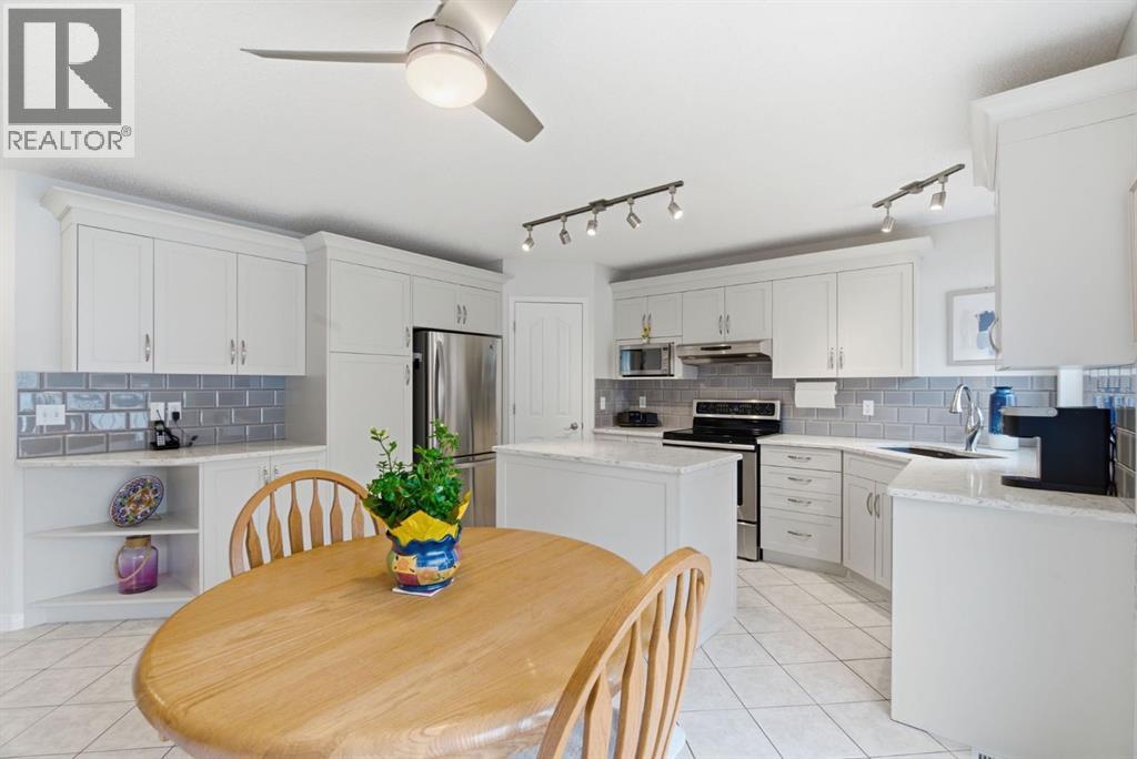 3611 Douglas Ridge Boulevard Se, Calgary, Alberta  T2Z 3B1 - Photo 12 - A2295443