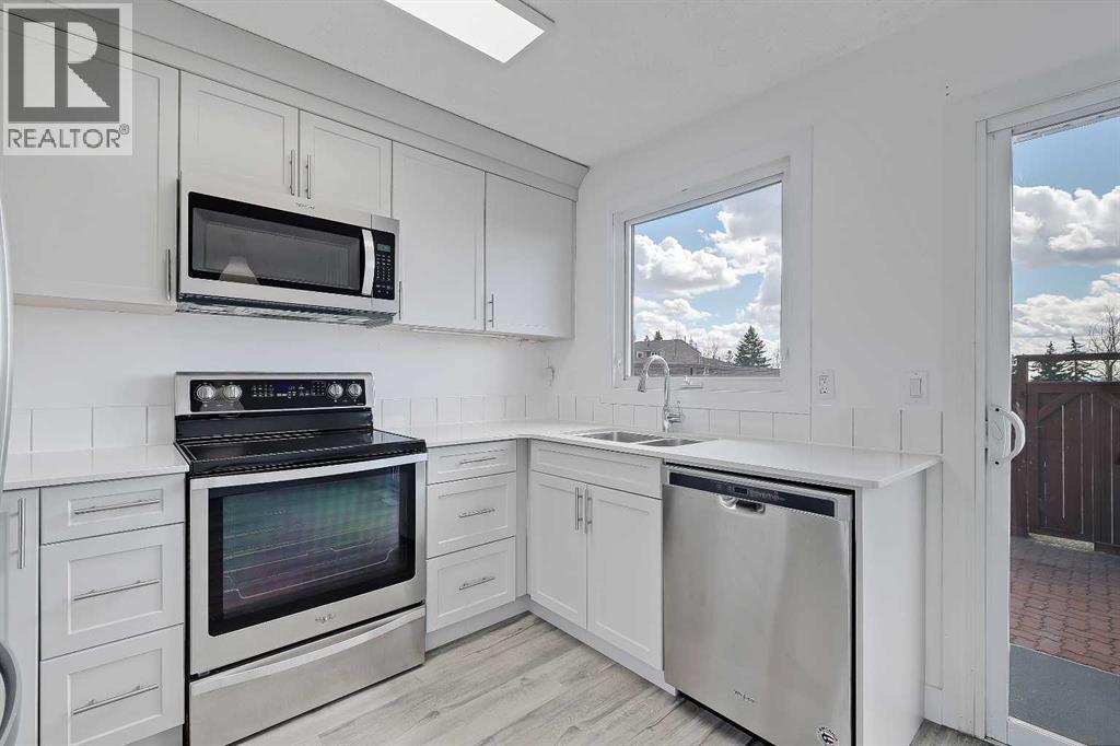 24, 3620 51 Street SW, Calgary, Alberta  T3E 6N7 - Photo 5 - A2300734