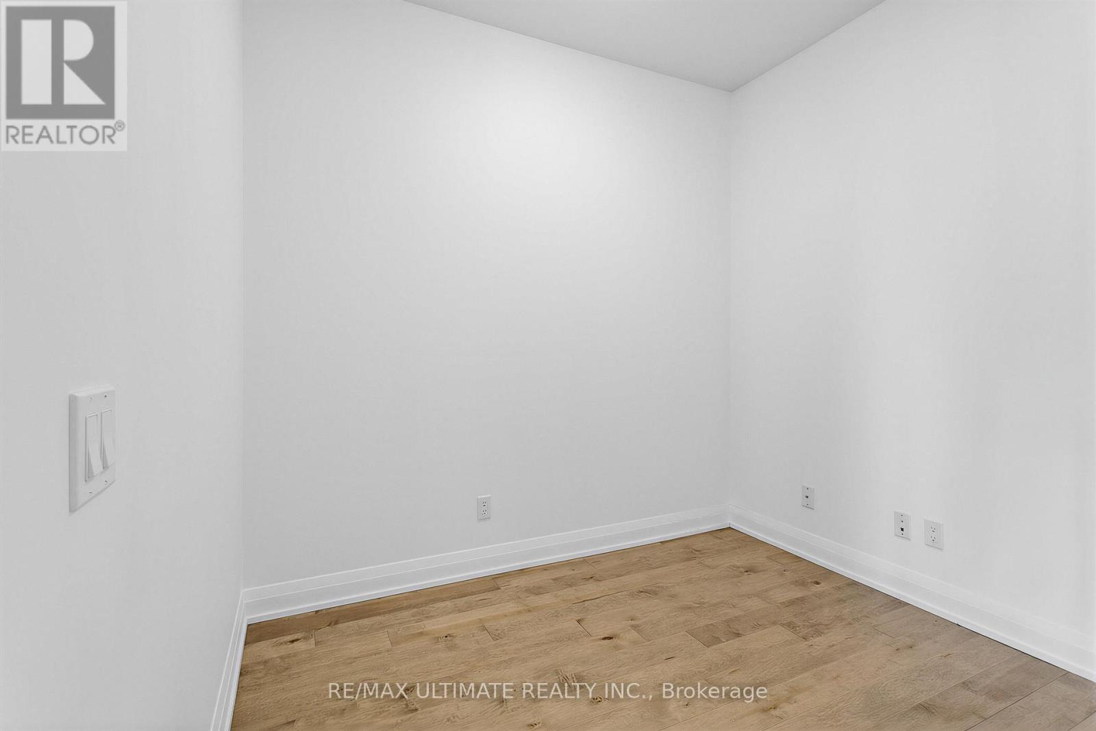 1101 - 403 Church Street, Toronto, Ontario  M5B 1L6 - Photo 10 - C12986676