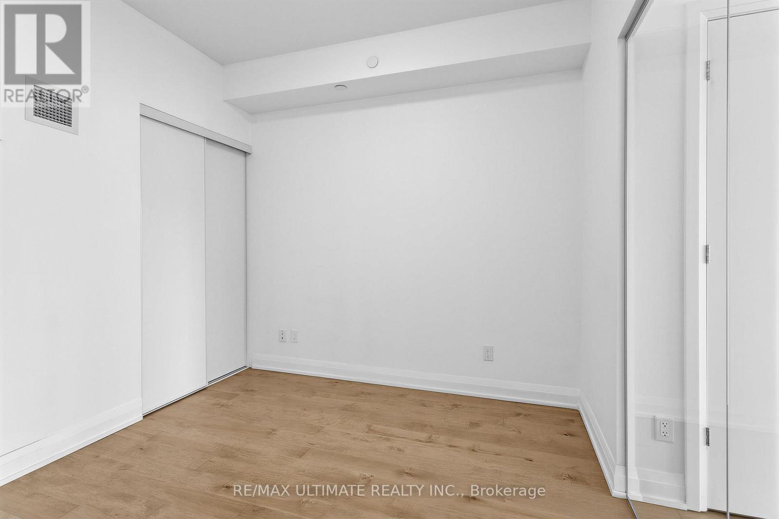 1101 - 403 Church Street, Toronto, Ontario  M5B 1L6 - Photo 13 - C12986676