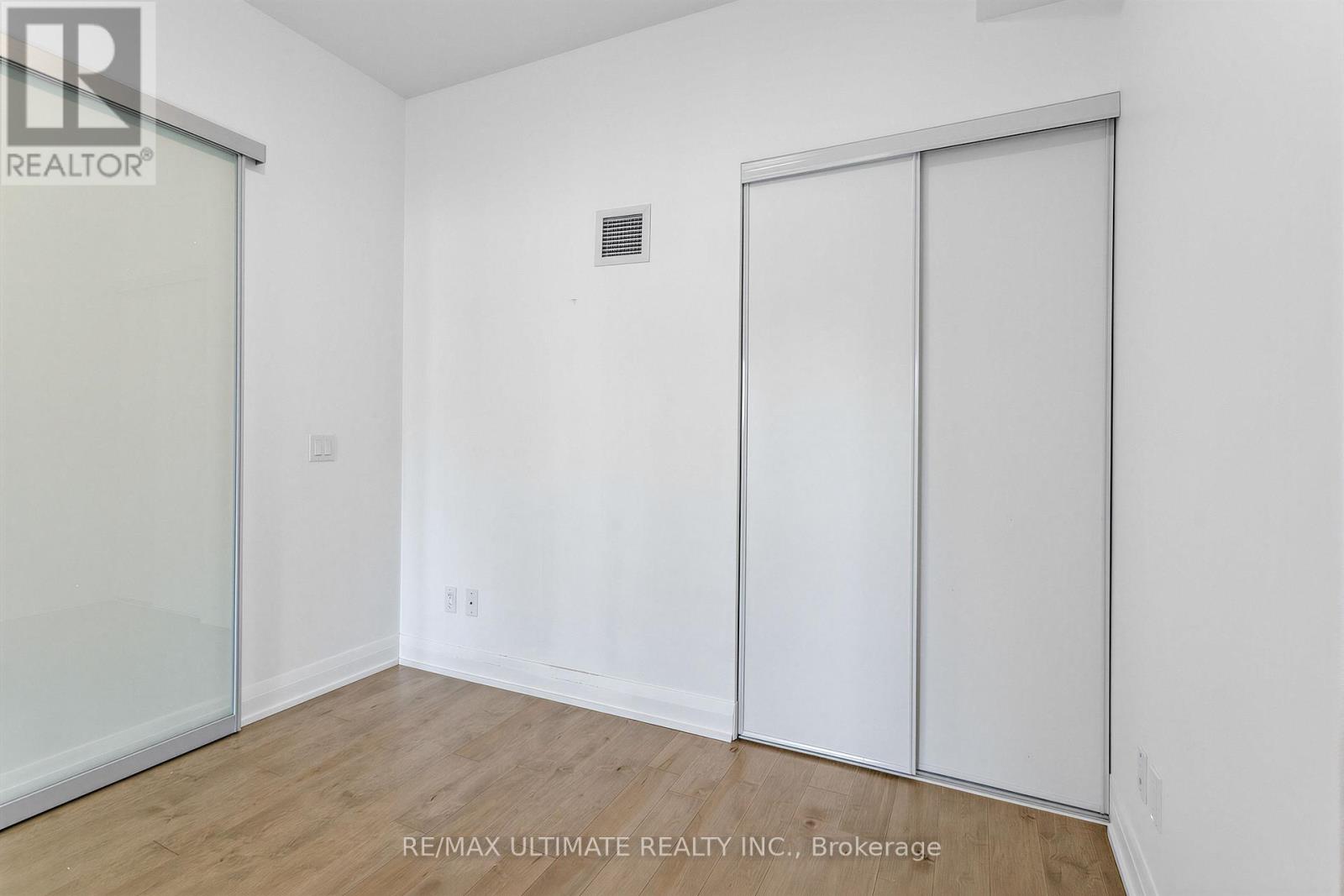 1101 - 403 Church Street, Toronto, Ontario  M5B 1L6 - Photo 14 - C12986676