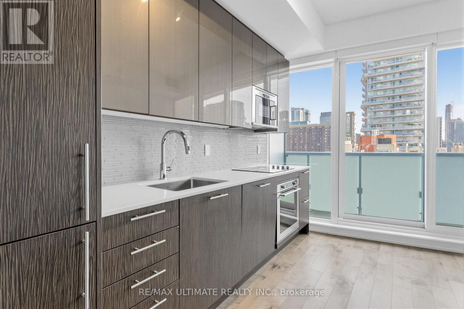 1101 - 403 Church Street, Toronto, Ontario  M5B 1L6 - Photo 4 - C12986676