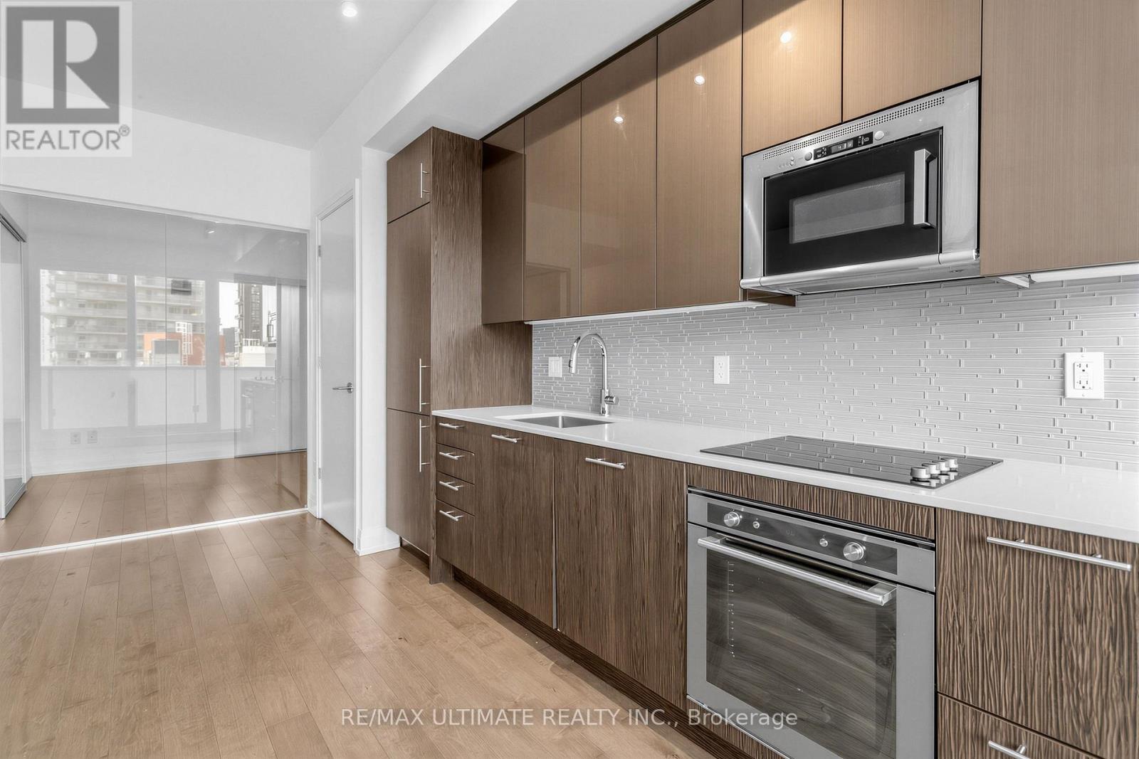 1101 - 403 Church Street, Toronto, Ontario  M5B 1L6 - Photo 5 - C12986676