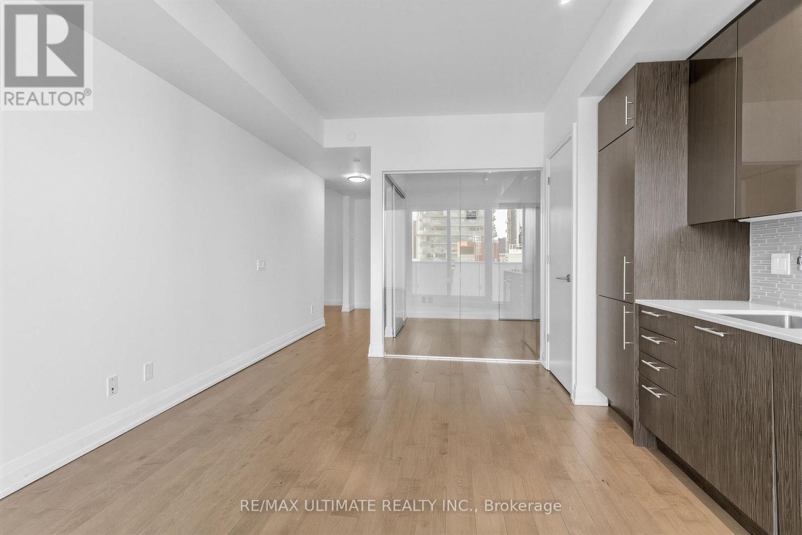 1101 - 403 Church Street, Toronto, Ontario  M5B 1L6 - Photo 6 - C12986676