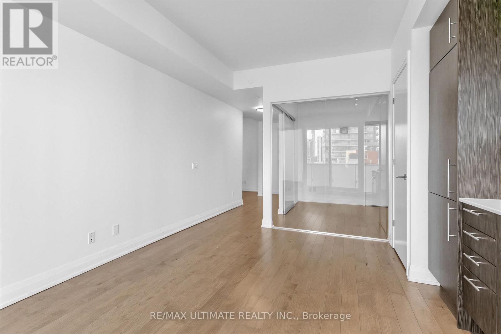 1101 - 403 Church Street, Toronto, Ontario  M5B 1L6 - Photo 7 - C12986676