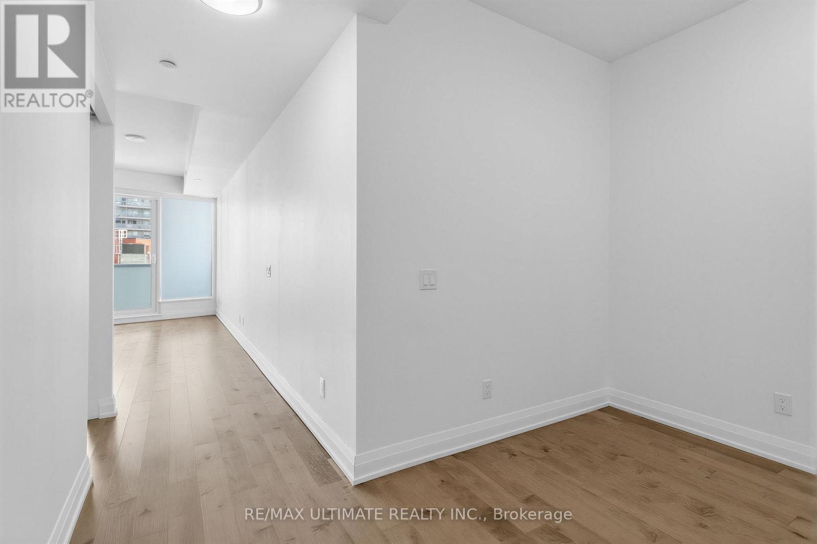 1101 - 403 Church Street, Toronto, Ontario  M5B 1L6 - Photo 8 - C12986676